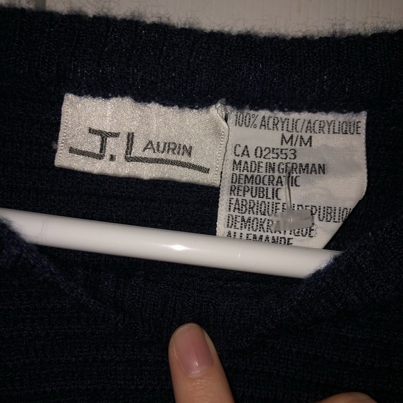 Blue Cropped Knit Sweater - Picture 3 of 3